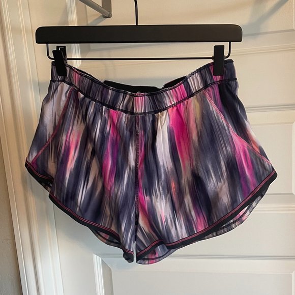 Lululemon Running Shorts - Size 6 - Picture 1 of 2